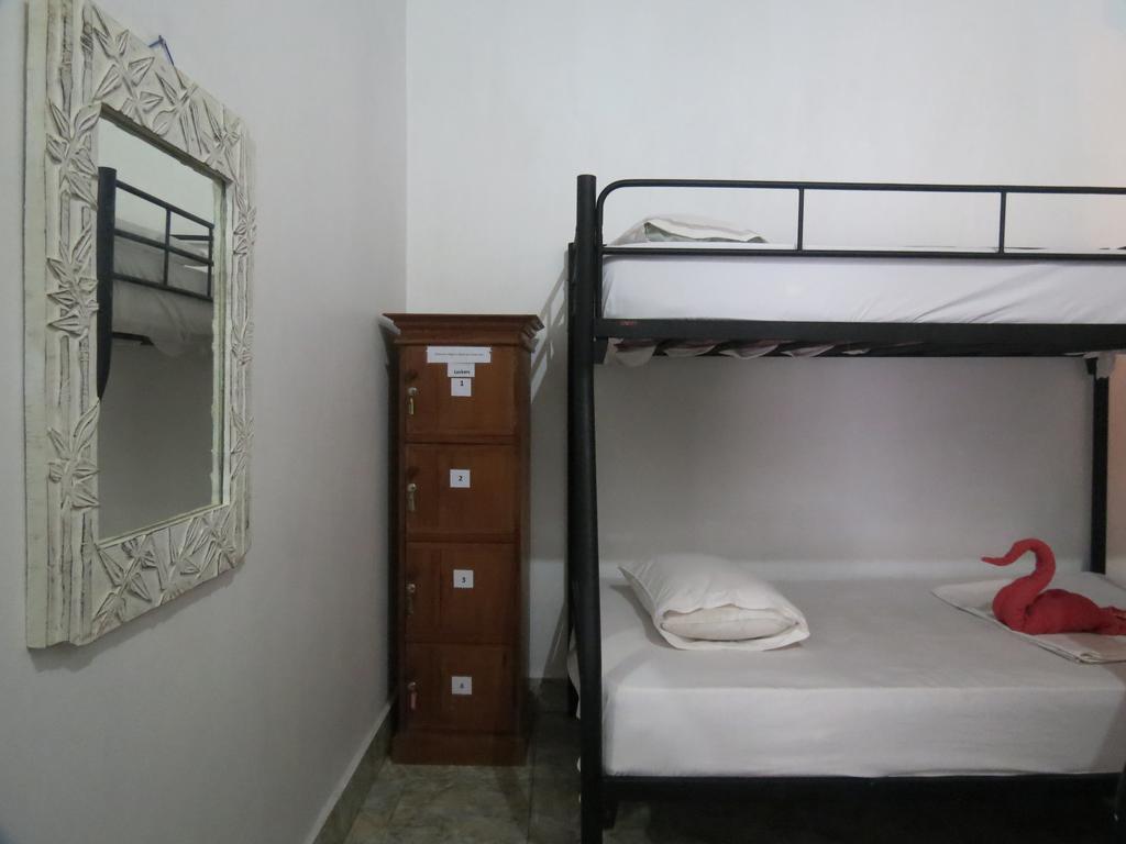 Lemon House Hostel Padangbai  Ngoại thất bức ảnh